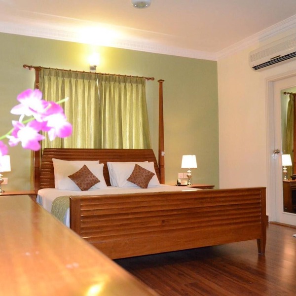 Hotel Trinity Suites