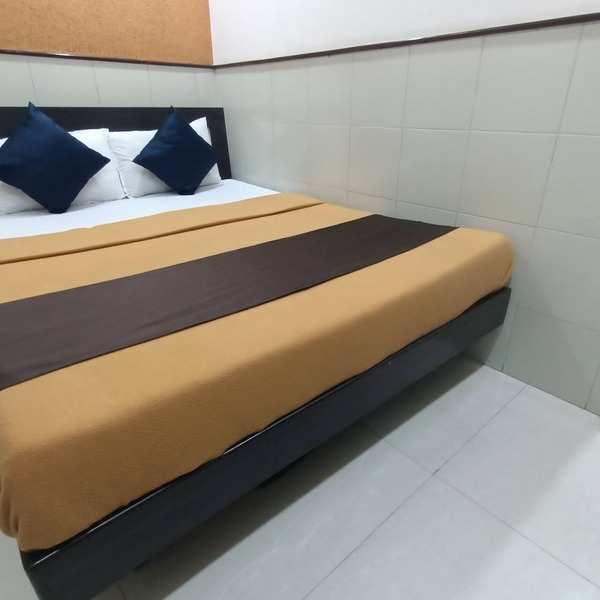 Hotel Triton