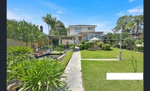 House in Chatswood Comfortable, Excellent value