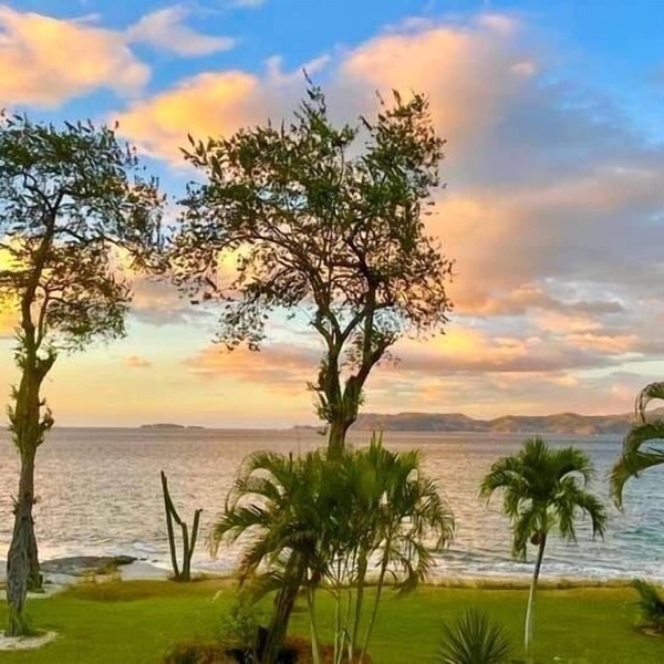 Huge Beachfront 4 Bedroom Condo with Private Beach by Marina Flamingo