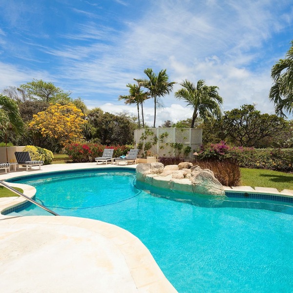 Hunter Cottage - luxury villa with pool. Car special included in Summer Rate