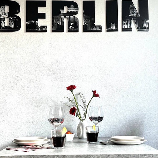 "IDEAL" - Berlin for Two