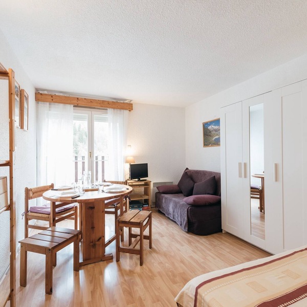 Ideal Studio in Barèges for Skiing, Hiking, and Spa Treatments