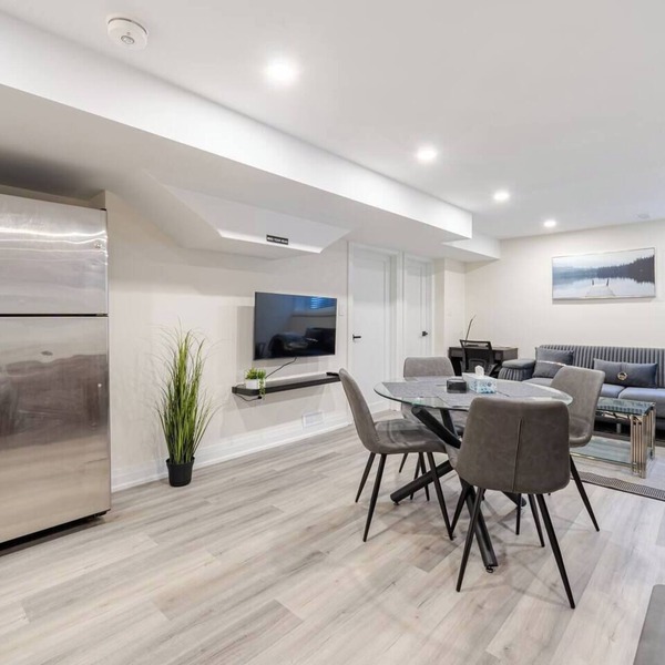 Ideally located Apartment in North York-Toronto