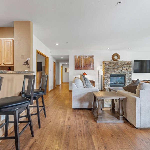 Ideally Located, Spacious Condo w/Mountain Views from 2 Private Balconies!