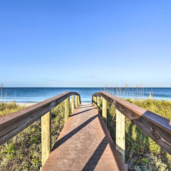 Idyllic Pass-a-grille Studio - Walk to the Beach!