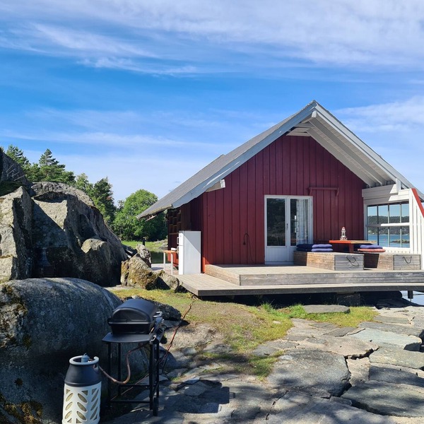 Idyllisk sjøbu