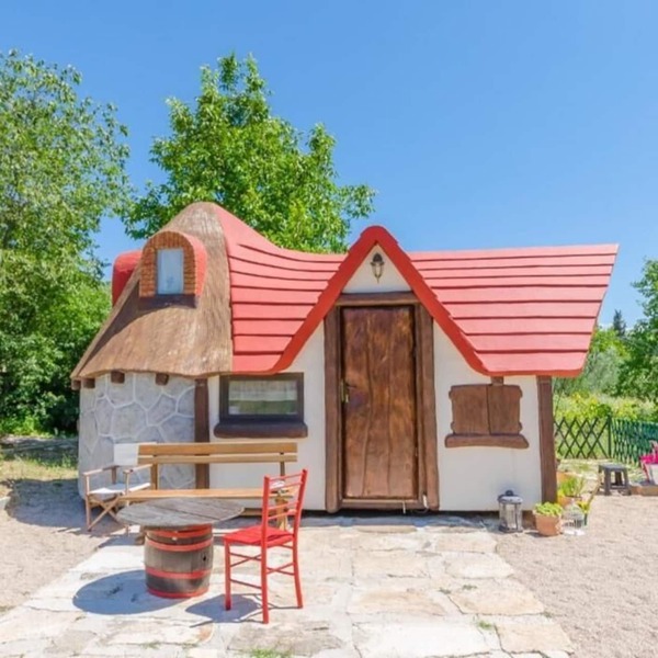Immaculate 2-Bed Cottage near Krka Waterfalls