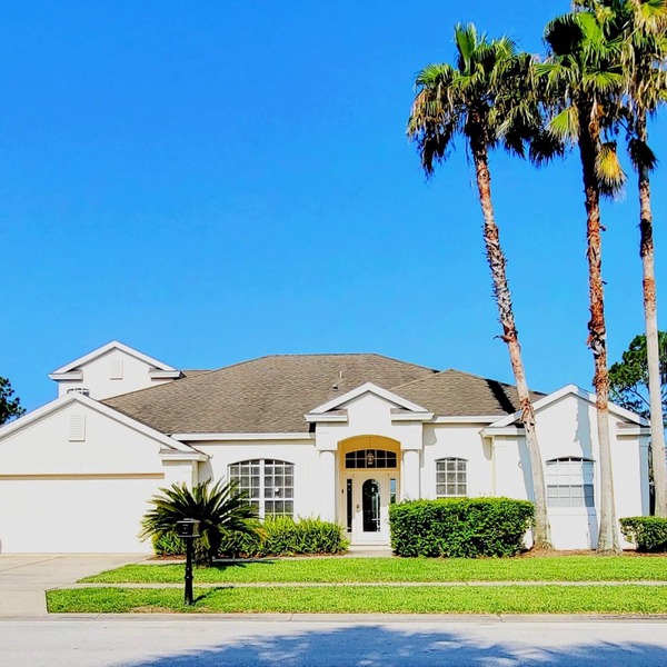 Immaculate Spacious Villa.No rear neighbors,Games Room,office,Large pool,hot spa