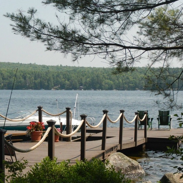 Immaculate Waterfront Studio Apt, kayaks, hot tub, 45 min. to Acadia