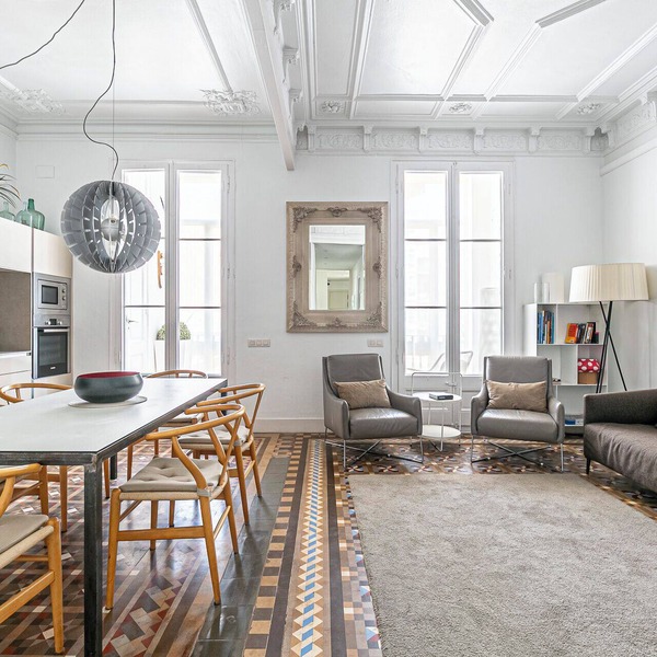 Impressive modernist apartment 20 mtrs from Paseo de Gracia