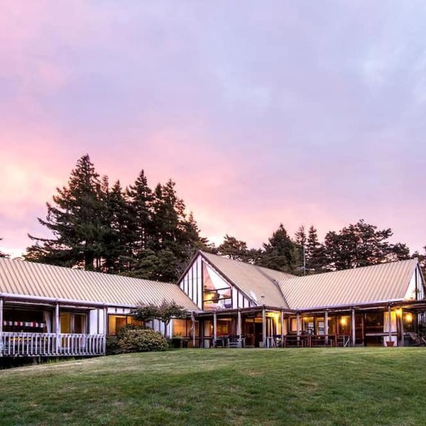 Impressive Villa for Skiers and Golfers near Tongariro National Park, New Zealand