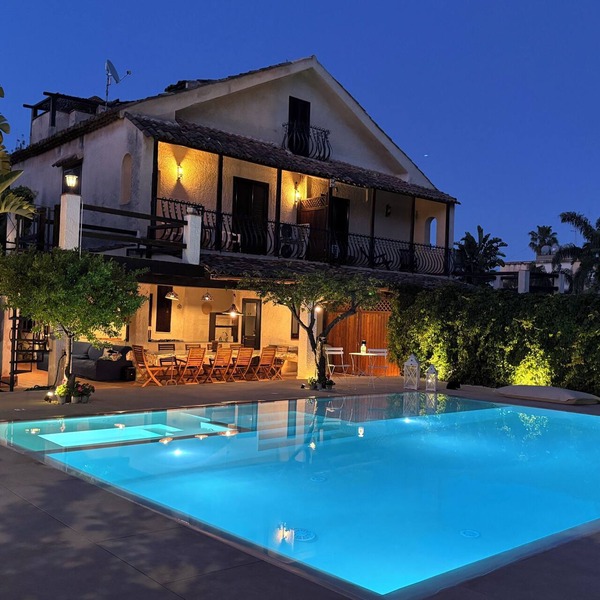 Incantevole villa con piscina e spa a 150 metri dal mare
