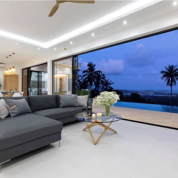 INCREDIBLE 4-BEDROOM VILLA WITH SEA VIEW