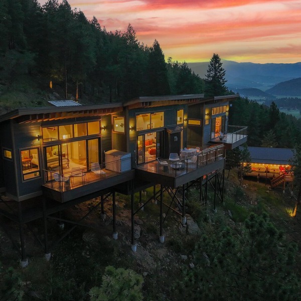 Incredible Luxury Zen Treehouse+Glamping Tent - Views for Miles & Hot Tub/Sauna