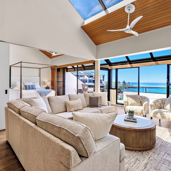 Incredible Oceanfront Corner Penthouse, 3B/3Ba, 2700 sq ft, NEW remodel!