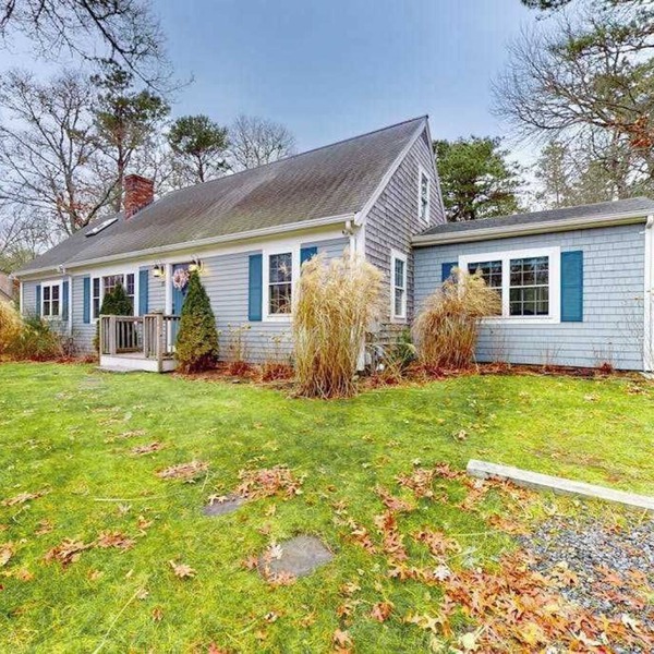 Incredibly spacious home with games, bikes, kayaks, firepit & amazing yard