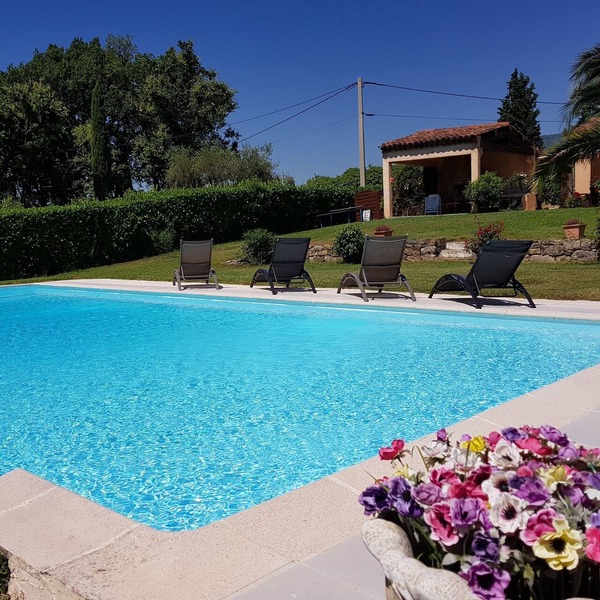 Independent Villa with Large Pool and Summer Kitchen