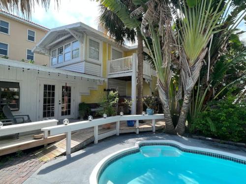 Indian Rocks Beach Cottage Compound