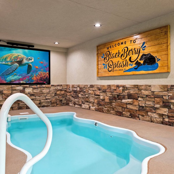 Indoor Pool-Theater-Bunk Beds with Slide-Game Room-Hot Tub-5 min to Attractions!