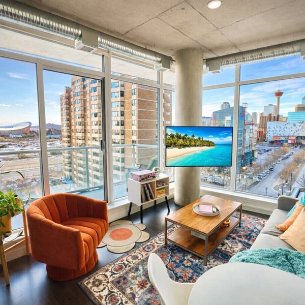 InfinityNest: Chic downtown escape/stunning views