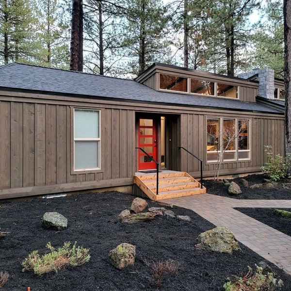 Intimate Modern Cabin Great for a Relaxing Experience in Oregon