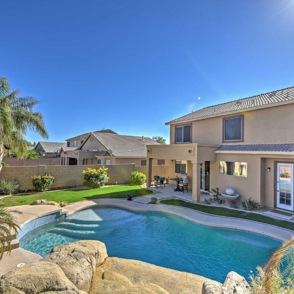 Inviting Surprise Home w/Private Pool: Near Golf!