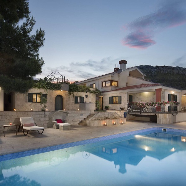 ISOLATED Luxury Villa With Private Pool and Sea View ,Perfect for Small Weddings
