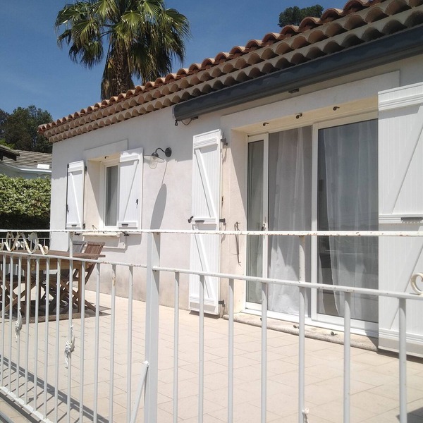 Istres: furnished T2 in villa in the heart of Provence