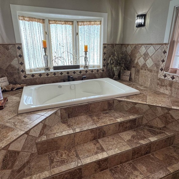Jacuzzi suite bungalow