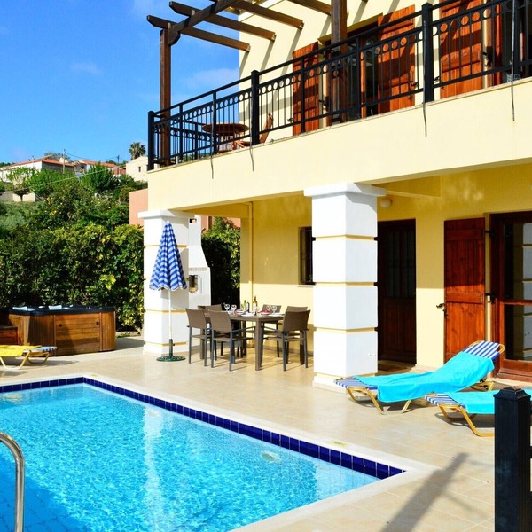jacuzzi★BBQ area★ Private pool