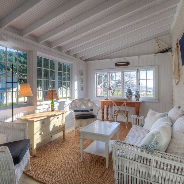 Jewel Box Waterfront Cottage Next To Rosario Resort