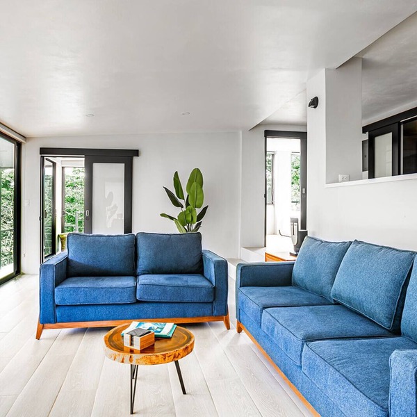Jungle Escape: Luxurious 2-Bedroom with Modern Comforts and Breathtaking Views
