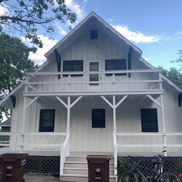 Just 6 Steps From Lake Independence! Great lake get-away near Minneapolis.