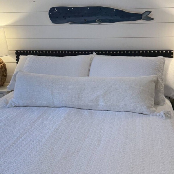 Keep it simple at this peaceful and centrally-located private haven.