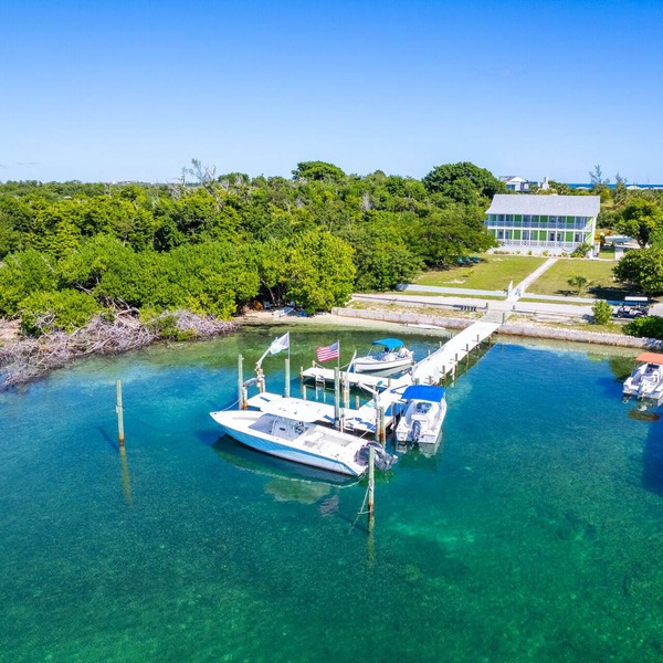 Key Lime House with a 100’ dock: A Solar-Powered Waterfront Oasis on Black Sound