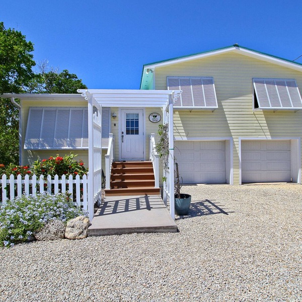 Key Lime Kottage- Waterfront Home on Gulf of Mexico w/Private Pool, Dock & More