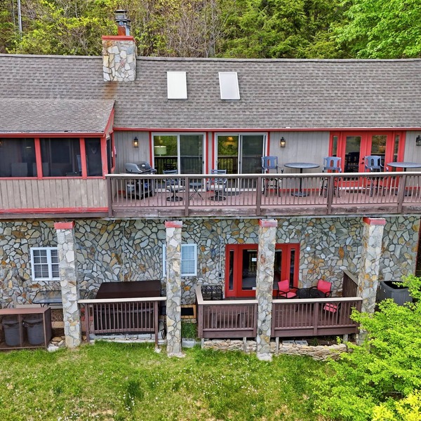Kick App VIEWS! Mt Cabin w/Hot Tub +Fireplace