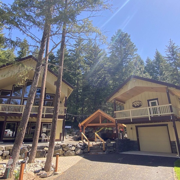 Kid Friendly Cabin with Mother-in-law Suite and Hot Tub!