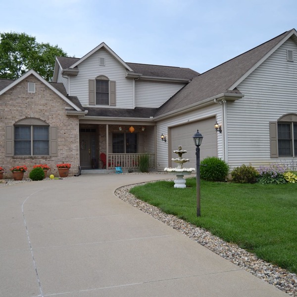Kid Friendly home 15 min to Notre Dame!