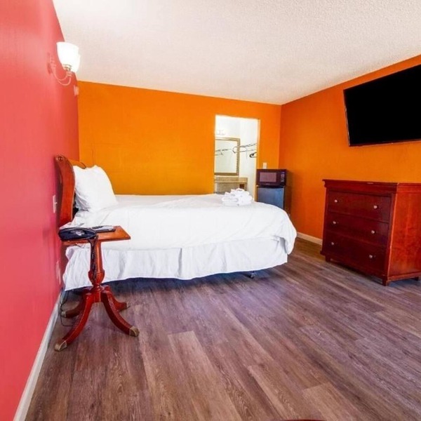 King Bed Unit W/Parking Near Trails And Gloss Mountain Adventures