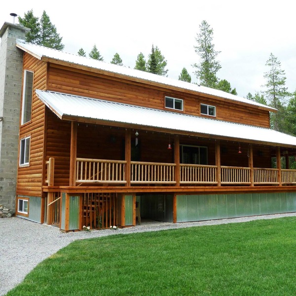 King's Cabin, just 2 miles from the Park entrance in West Glacier!
