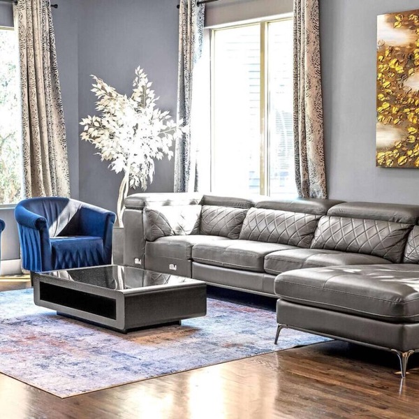 King-Sized Comfort with Rooftop Skyline Views