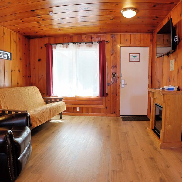 Kitchenette 1: Cozy Woodsy Suite w/ Kitchen – Your Adventure Basecamp
