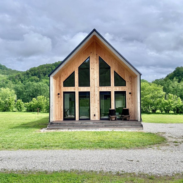 Knob Hill at Three Suns Cabins/River/Beach/Hot Tub/Romantic