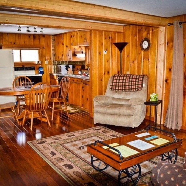 Knotty Pine