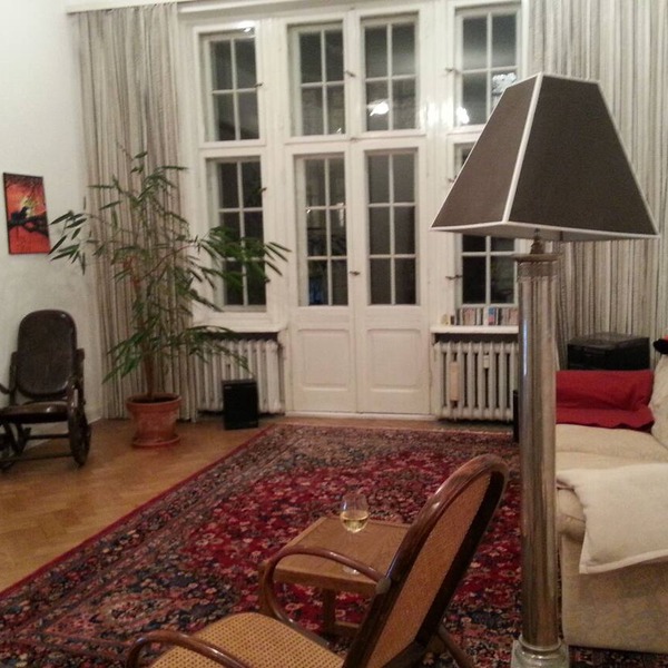 Kudamm Close Modernized High Ceiling quiet but central