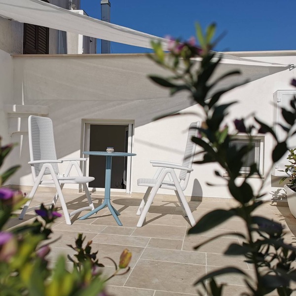 La Terrazza Suite with hydromassage bath and small terrace near the city center.