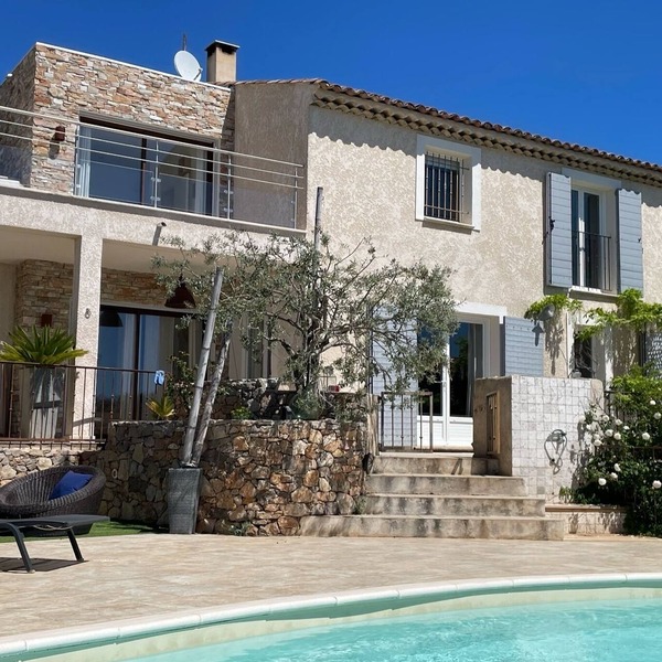 La Vigie - Magnificent villa in the heart of green Provence