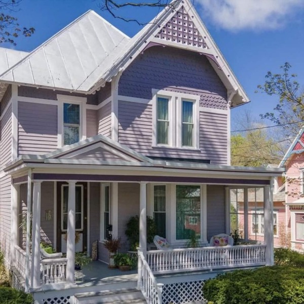 Lady Viola - Victorian w/Balcony Hot Tub